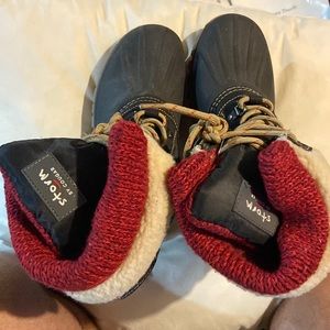 Storm by Cougar Winter boots size 6